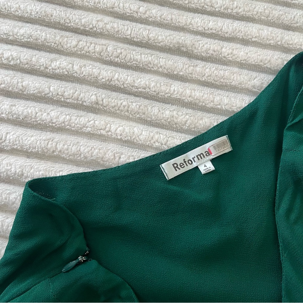 Reformation Evelyn Dress in Forest - Picture 13 of 16